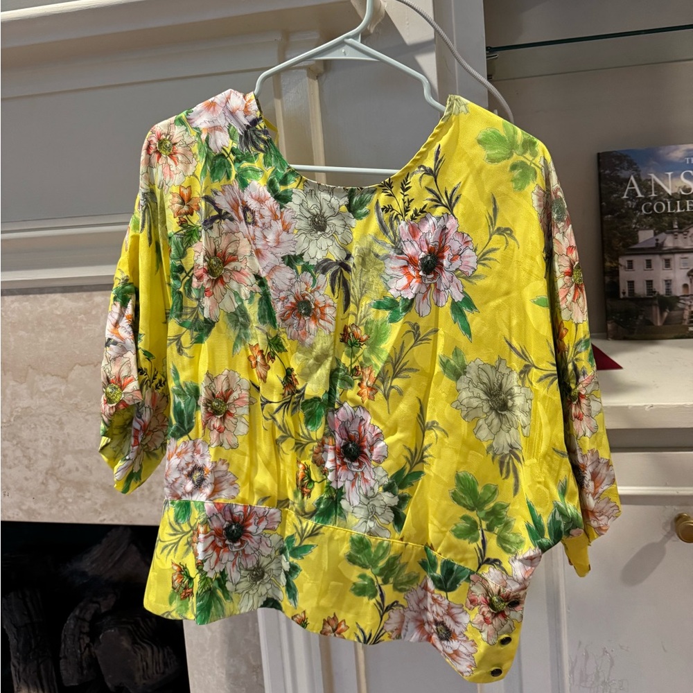 Cute summer Anthro top!